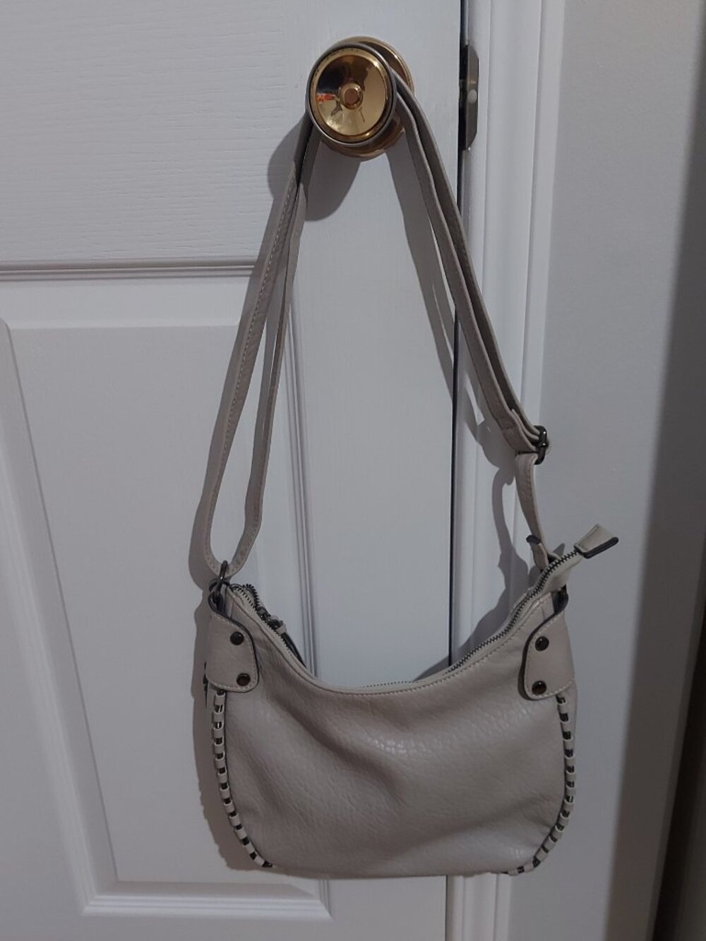 JESSICA SIMPSON HANDBAG - Picture 2 of 4